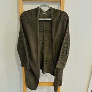 Women’s 3/4 length Knit Sweater Green